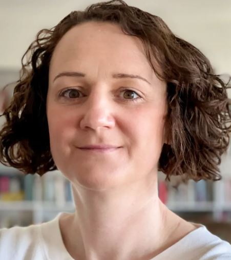 DEPARTMENT SEMINAR: 11/22 Klug Memorial Room/Boelter Hall 8500 featuring Karen Mulleners her talk entitled "Shaping up to explore and exploit unsteady fluid-structure interactions"